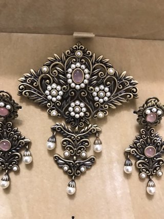Aderezo Valenciana bronce oxi nacar piedra rosa