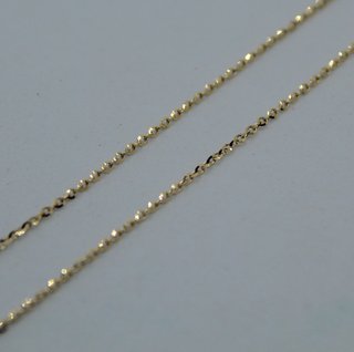 Cadena de oro de 18k. Peso: 1.39 gr.