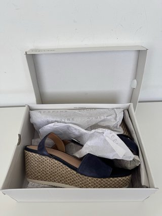 Sandalias GEOX de piel azules nuevas. Talla 41