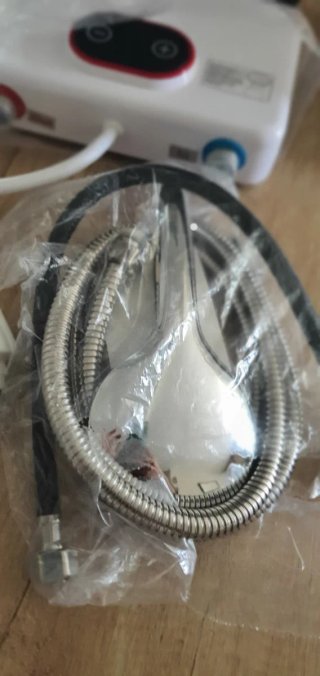 Calentador de agua eléctrico instantáneo