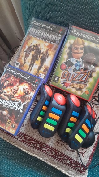 Lote juegos ps2 pal 🇪🇦 y 4 Mandos Buzz!