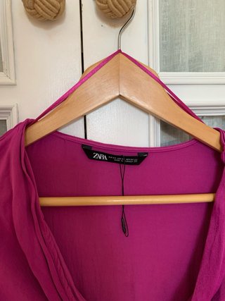 Blusa Zara manga larga rosa
