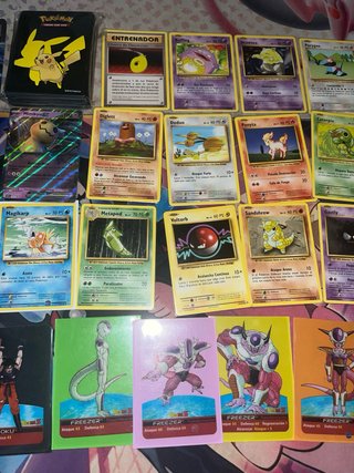 Lote cartas Pokémon tcg y fundas