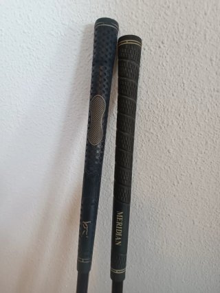 Palos de golf junior .