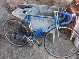 Bicicleta de carretera Orbea azul