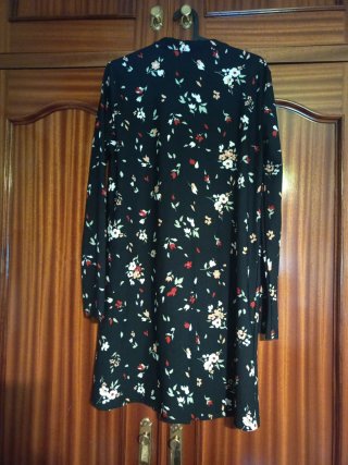 Vestido floral Mango negro