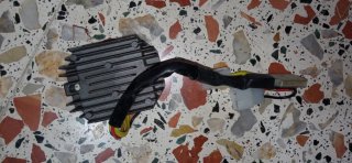 Regulador de corriente universal