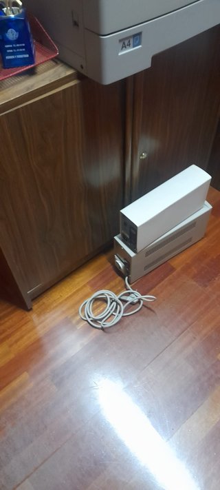 Armario bajo de oficina