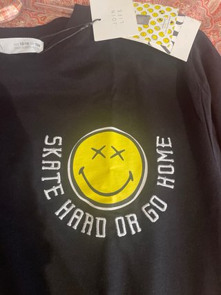 Camiseta Negra Manga Larga Smiley