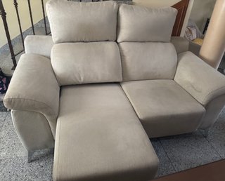 Sofá de 2 plazas en tela beige
