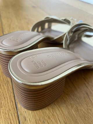 Sandalias doradas trenzadas Primark T.39