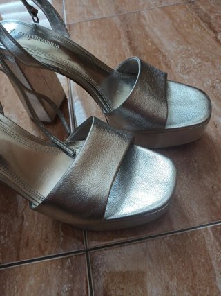 Sandalias Stradivarius Plataforma Tacón