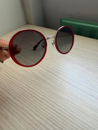 Gafas GigiBarcelona Studios con estructura en Rojo