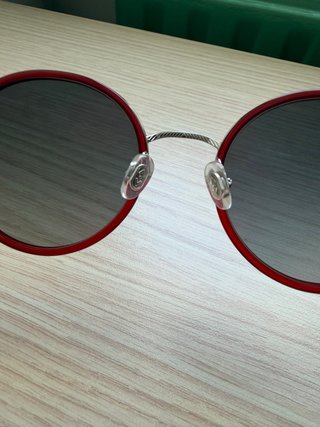 Gafas GigiBarcelona Studios con estructura en Rojo