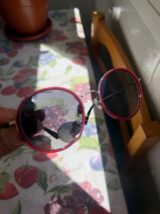 Gafas GigiBarcelona Studios con estructura en Rojo