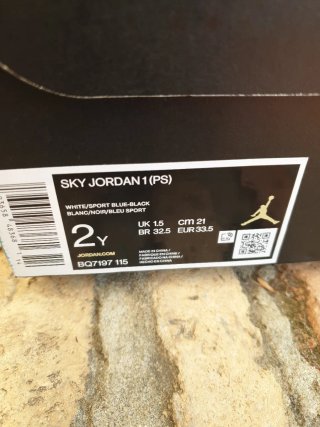 Zapatillas niño Nike Sky Jordan 1 talla 33,50