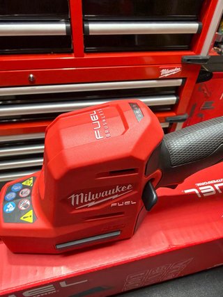 Milwaukee M12 FUEL Cortasetos 20cm