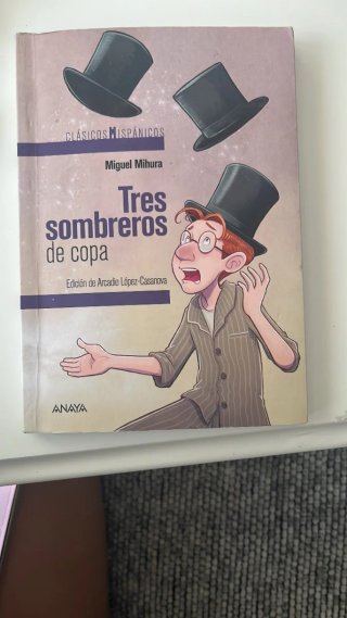 Tres sombreros de copa