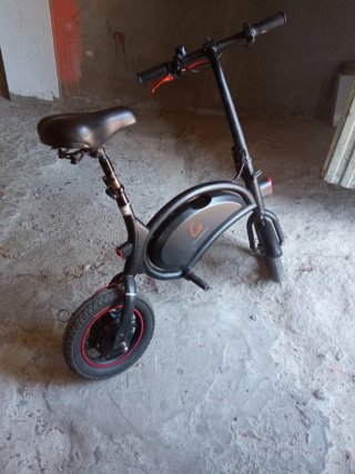 Bicicleta eléctrica manejable