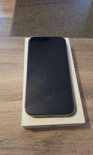 iPhone 17 Verde