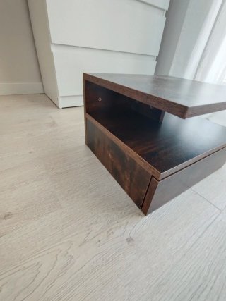 Mesitas de noche de madera con cajón