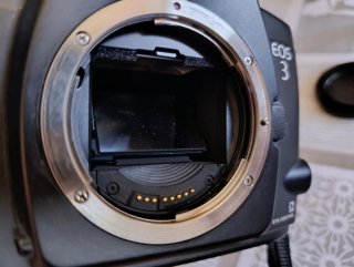 Canon EOS 3 eye control 35 mm