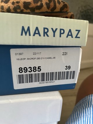 Zapatos tacón fino estampado leopardo T39 Nuevos