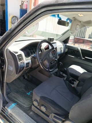 Mitsubishi Montero 2005