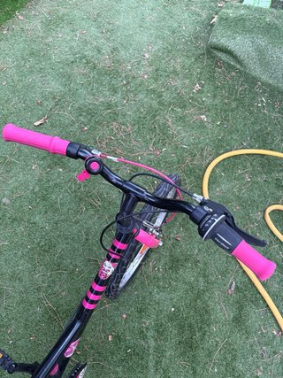Bicicleta niña rosa y negra