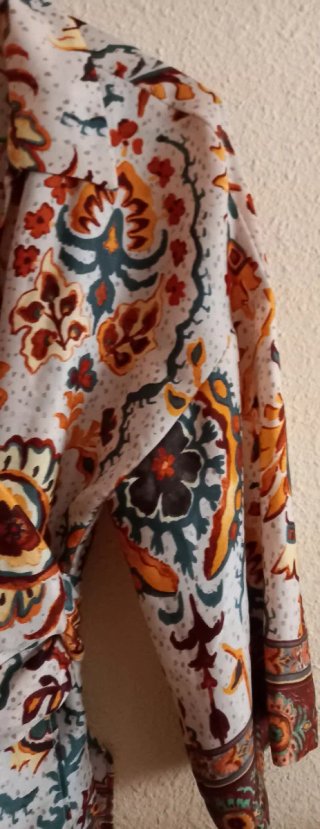 Blusa Zara Estampada Cruzada Talla M