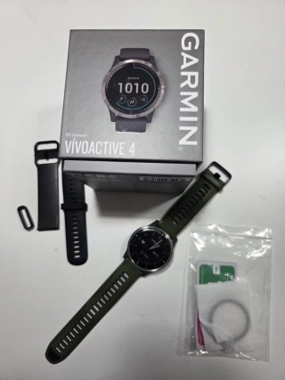 Garmin Vivoactive 4 GPS Smartwatch Grigio