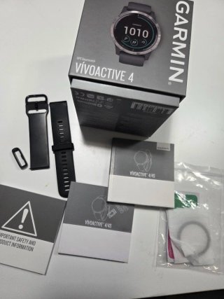 Garmin Vivoactive 4 GPS Smartwatch Grigio