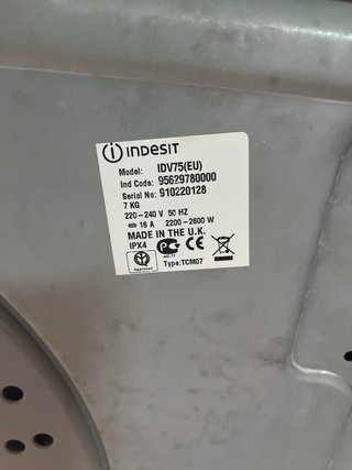 Secadora Indesit 7 kg IDV75