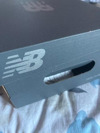 Caja de Zapatos New Balance Gris