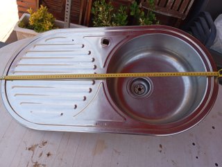 Fregadero de cocina metálico