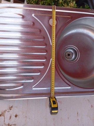 Fregadero de cocina metálico