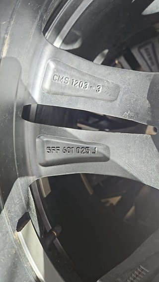 Llantas con neumaticos R18 Cupra