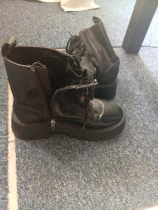 Botas negras con plataforma