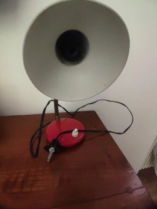 Lampada da tavolo rossa vintage anni 50
