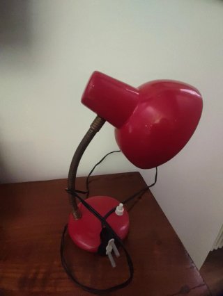 Lampada da tavolo rossa vintage anni 50