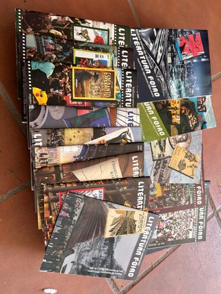 Lote de 19 revistas de esperanto “Literatura Foiro