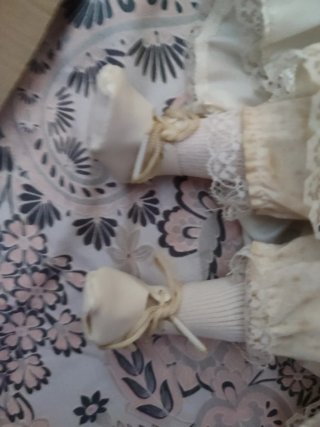 Muñeca de Porcelana Vintage Vestido Blanco