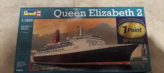 Maqueta Revell Queen Elizabeth 2 1:1200