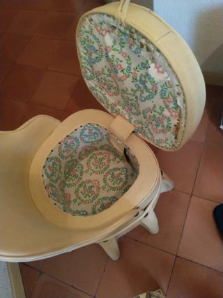 Butaca vintage piel sintética beige