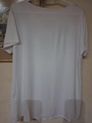 Camiseta JABEZ bordada floral blanca