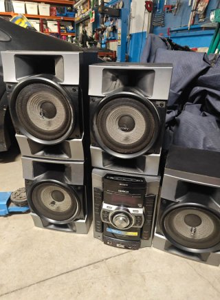 Equipo de Sonido Sony con Altavoces