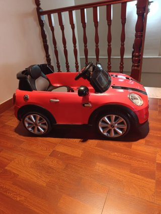 Coche eléctrico infantil con mando