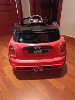 Coche eléctrico infantil con mando