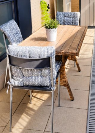Mesa y 3 Sillas Exterior con Cojines