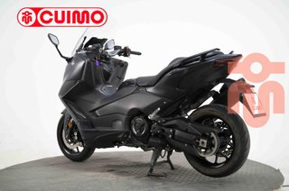 YAMAHA TMAX 560